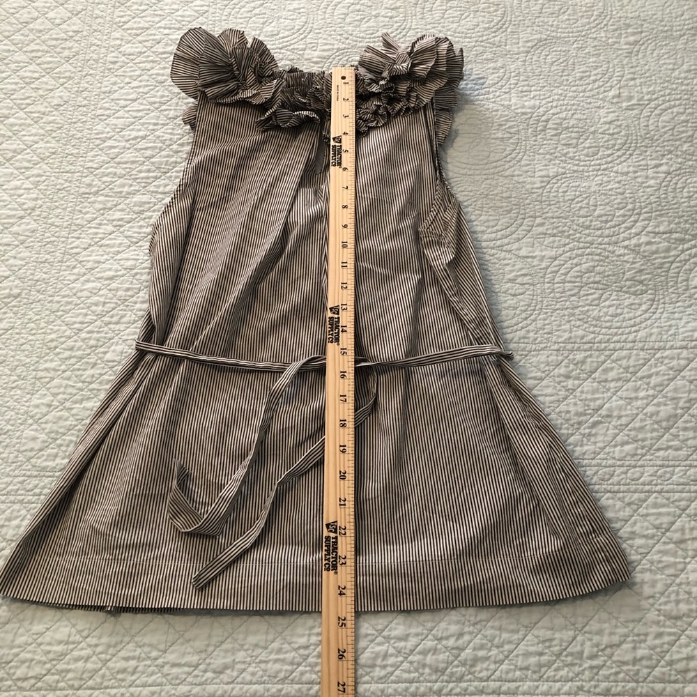 BCBGMAXAZRIA ruffle neck sleeveless top. Size medium. - Picture 8 of 9